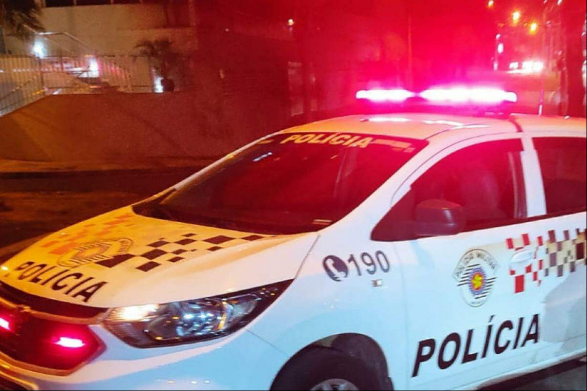 Após sentir um cheiro forte, vizinhos acionaram a Polícia Militar.
