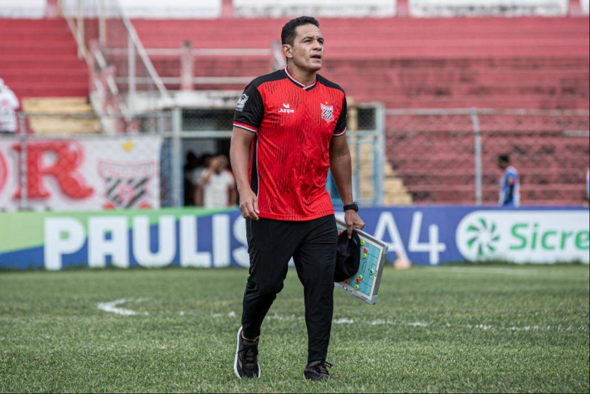O treinador afirmou que teve um papo sincero com alguns atletas